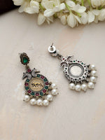 Thumbnail for trueBrowns Silver Gold Tone Embossed Earrings - Distacart