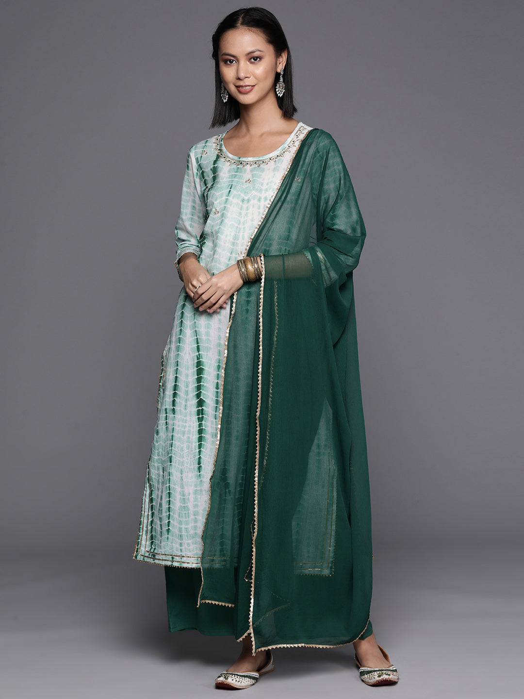 Varanga Women Straight Kurta With Round Neck Paired With Green Solid Palazzo And Green Solid Dupatta - Distacart