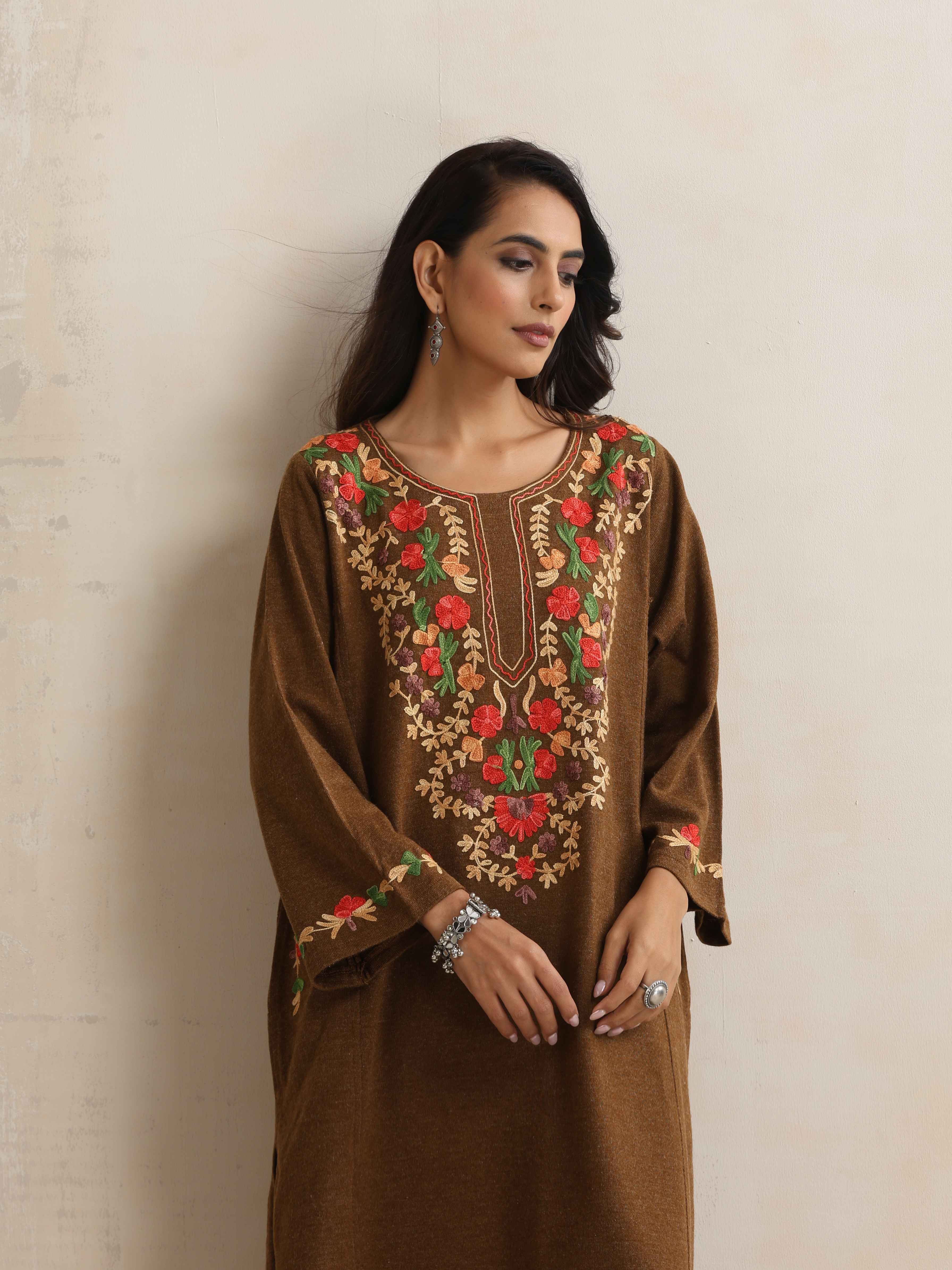 trueBrowns Brown Kashmiri Embroidered Woollen Phiran Kurta - Distacart