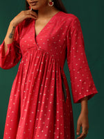 Thumbnail for trueBrowns Pink Square Viscose Silk V-Neck Waist Gathered Kurta Pant Set - Distacart