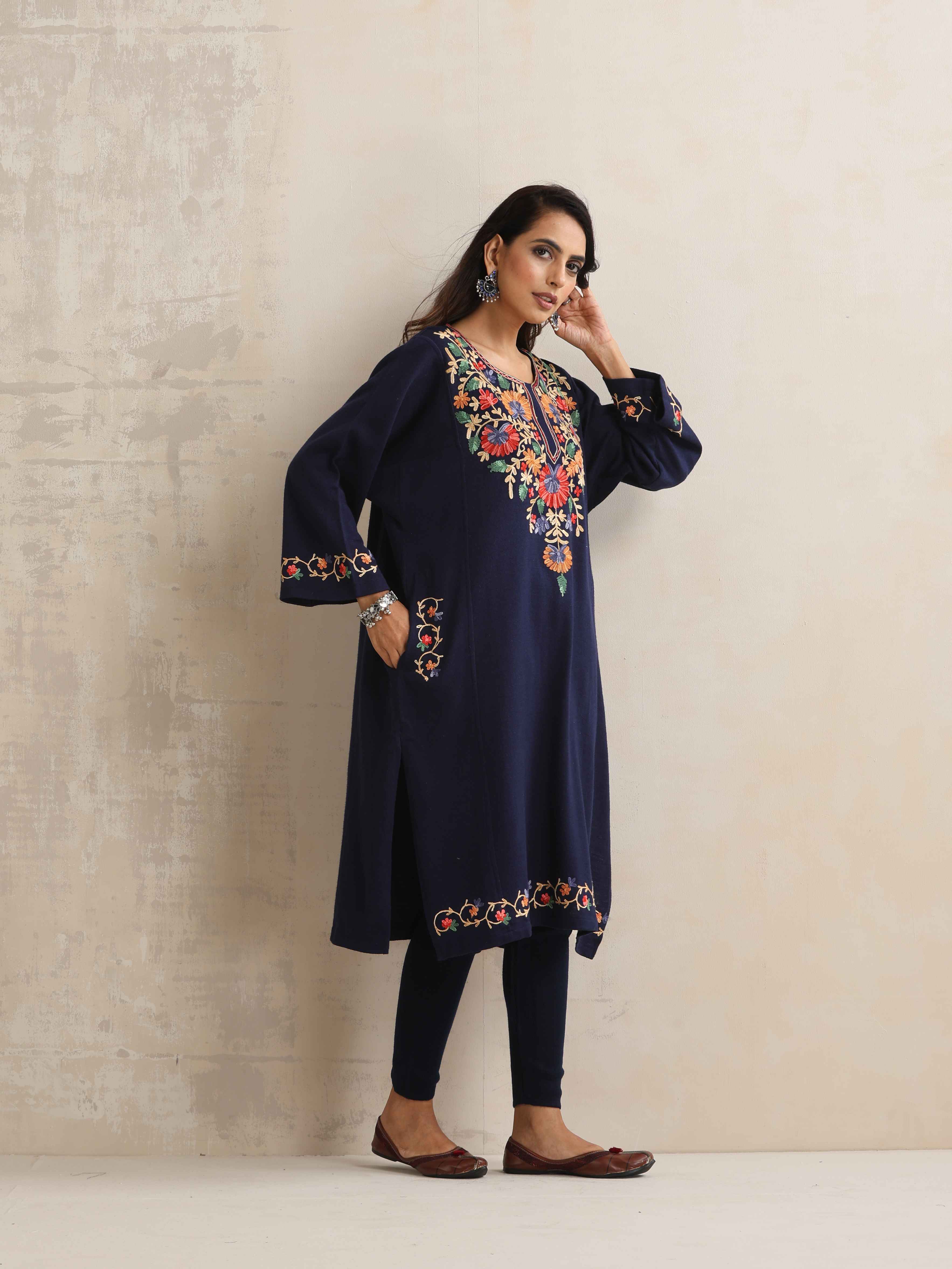 trueBrowns Blue Kashmiri Floral Embroidered Woollen Phiran Kurta - Distacart