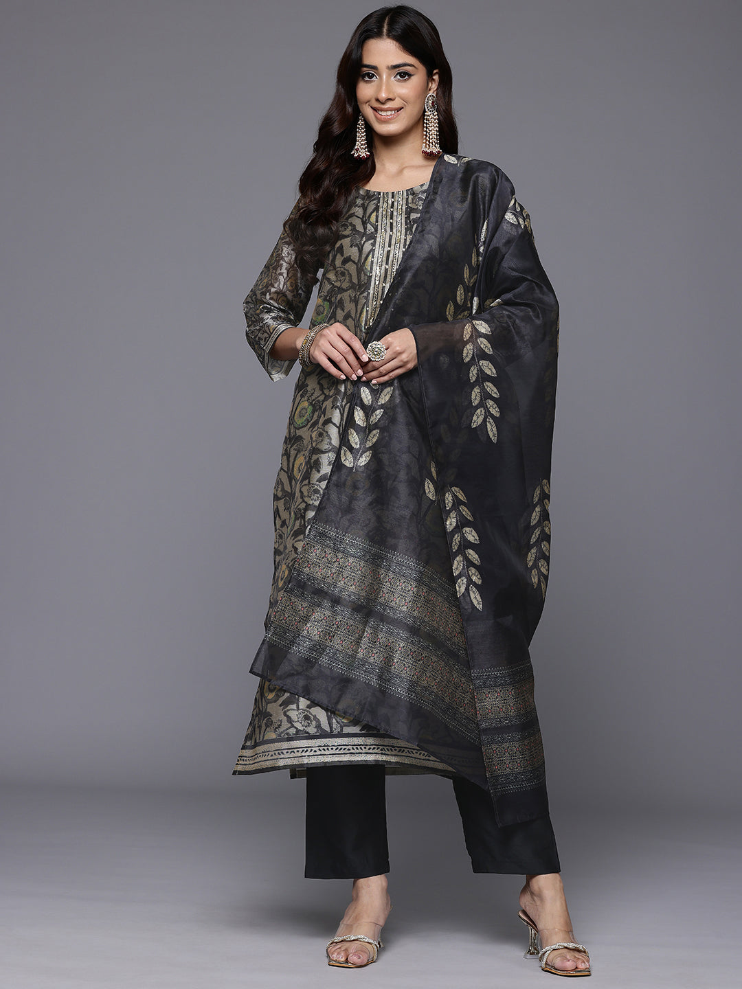 Varanga Women Grey Floral Printed Round Neck Straight Kurta Paired With Bottom And Printed Dupatta - Distacart