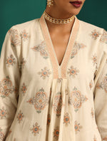 Thumbnail for trueBrowns Ivory Peach Cotton Front Gathered Kurta Pant Set - Distacart