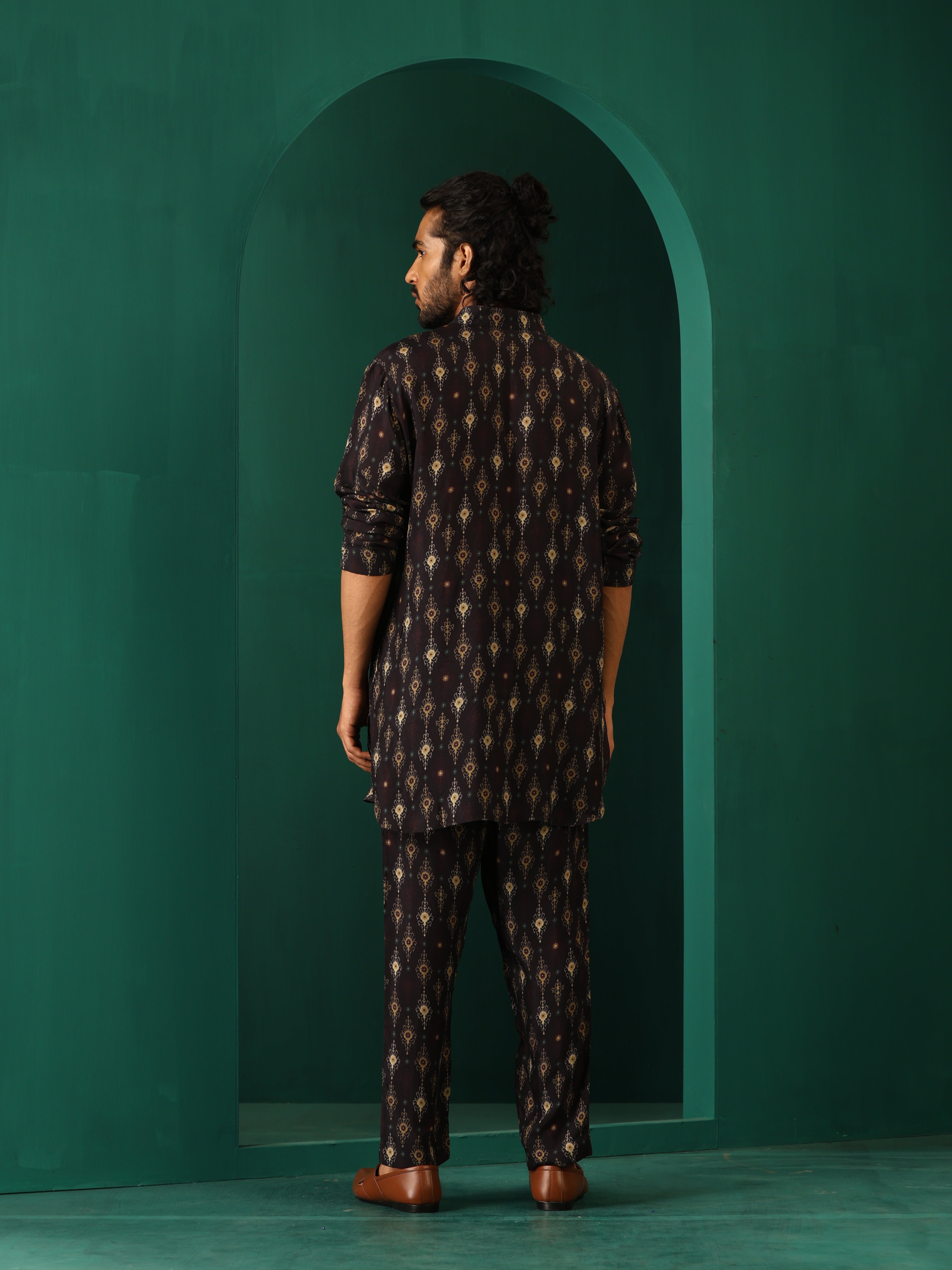 trueBrowns Men's Black Tonal Ikat Muslin Silk Printed Co-ord Set - Distacart