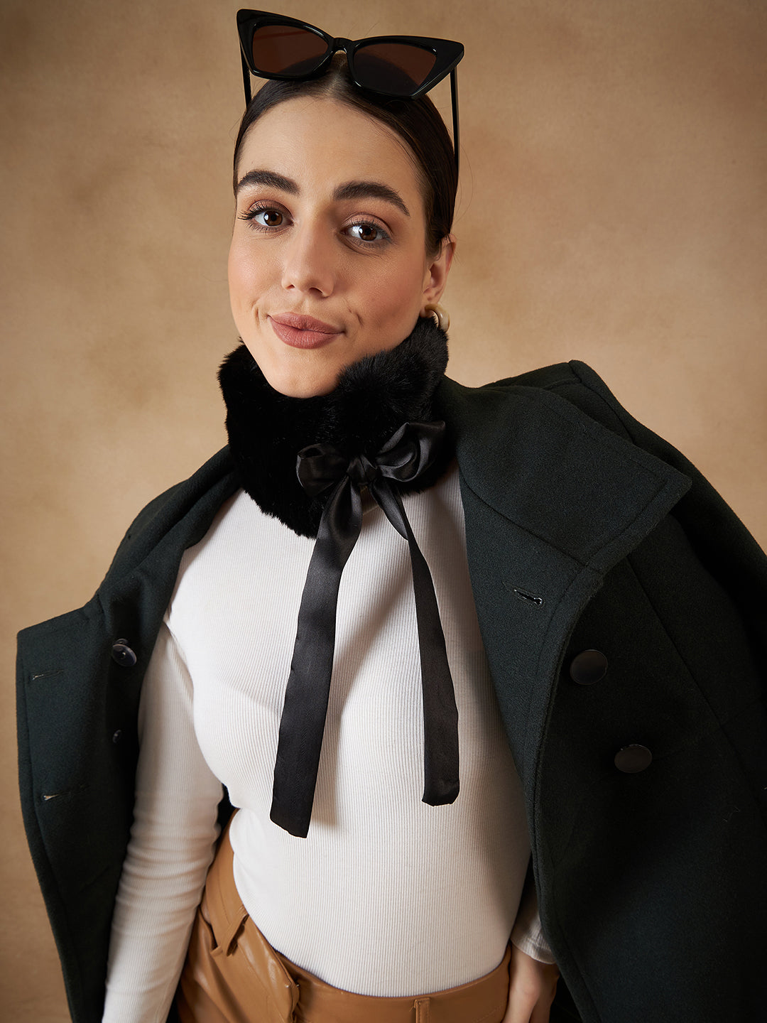 InWeave Black Fur Neckpiece - Distacart