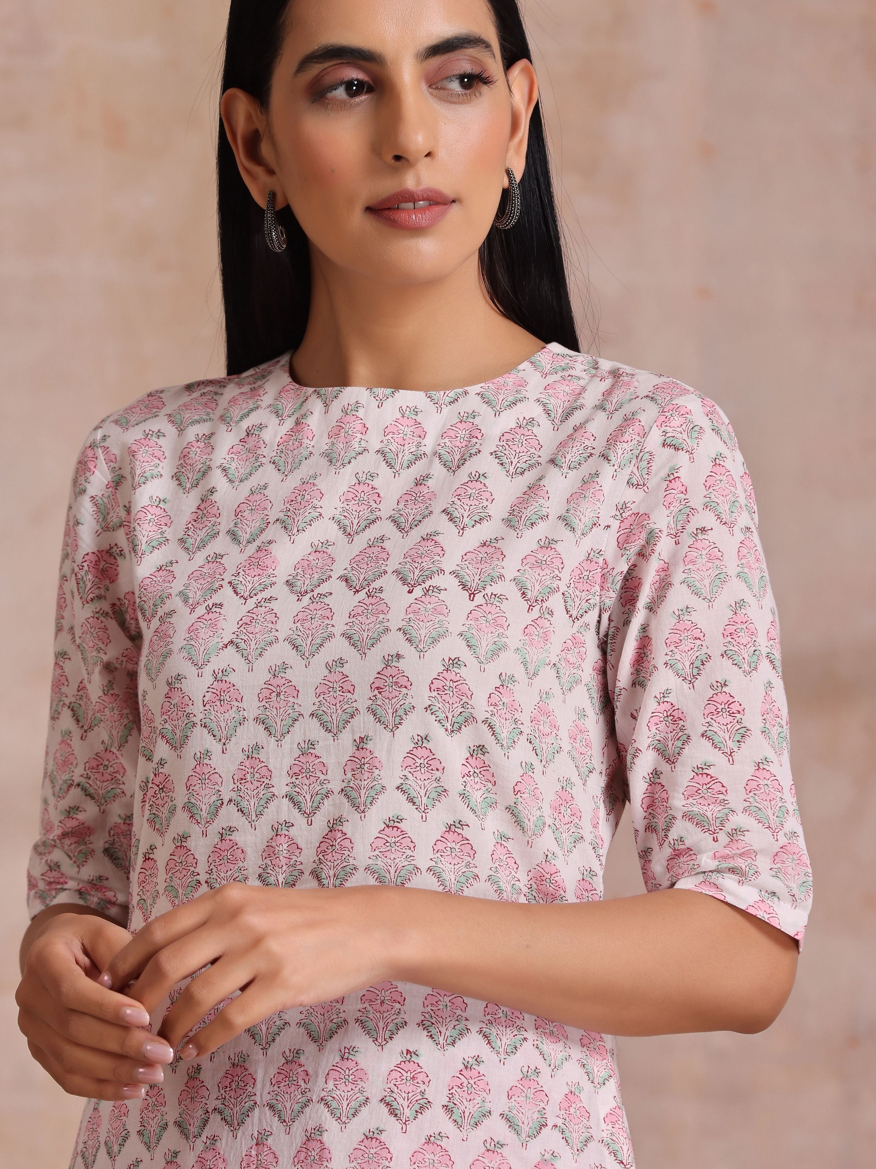 trueBrowns Pink Green Floral On White Block Print Cotton Slit Kurta Pant Set | Relove