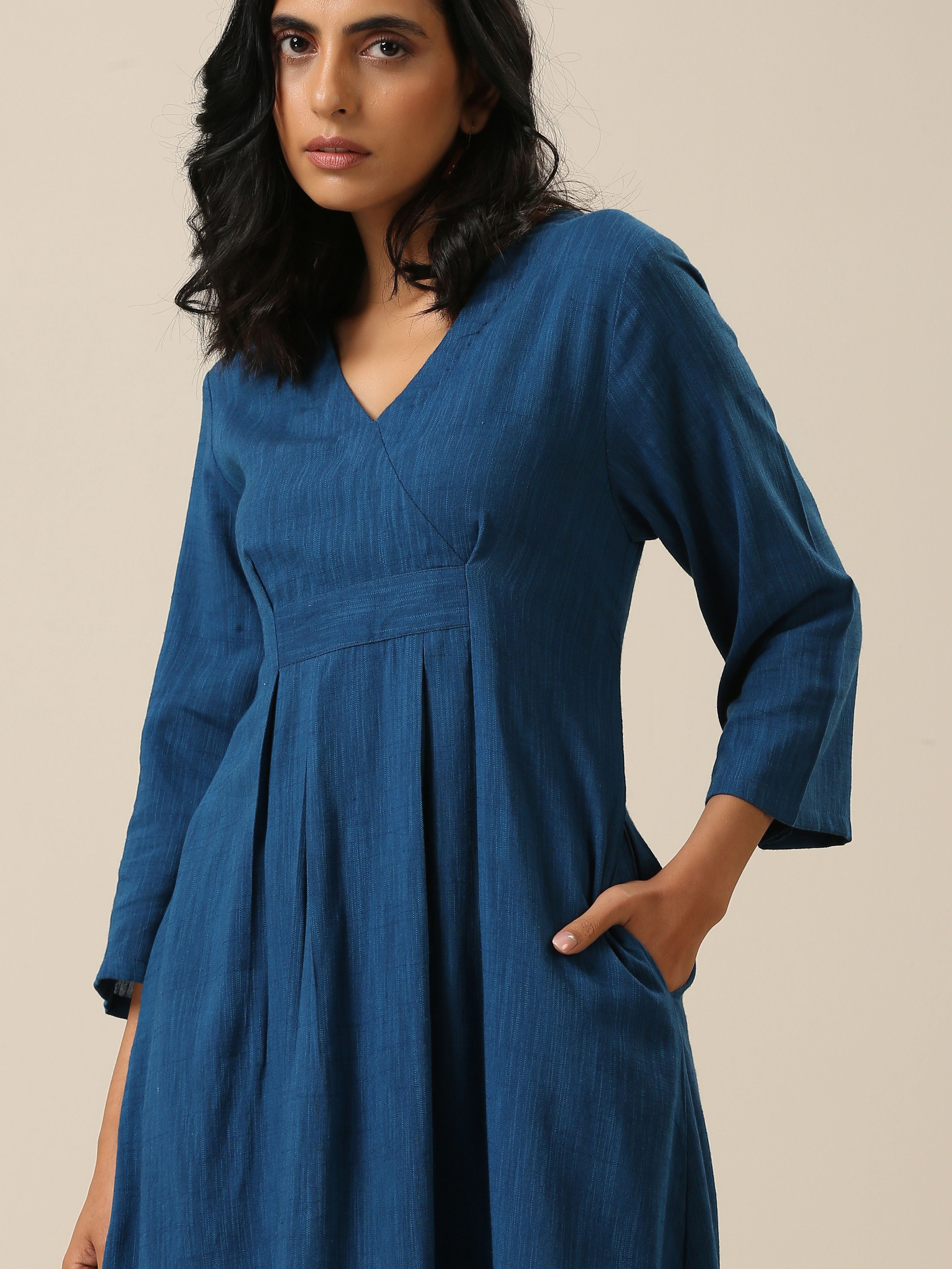 trueBrowns Classic Blue Slub Texture Overlap Pleat Kurta Pant Set - Distacart