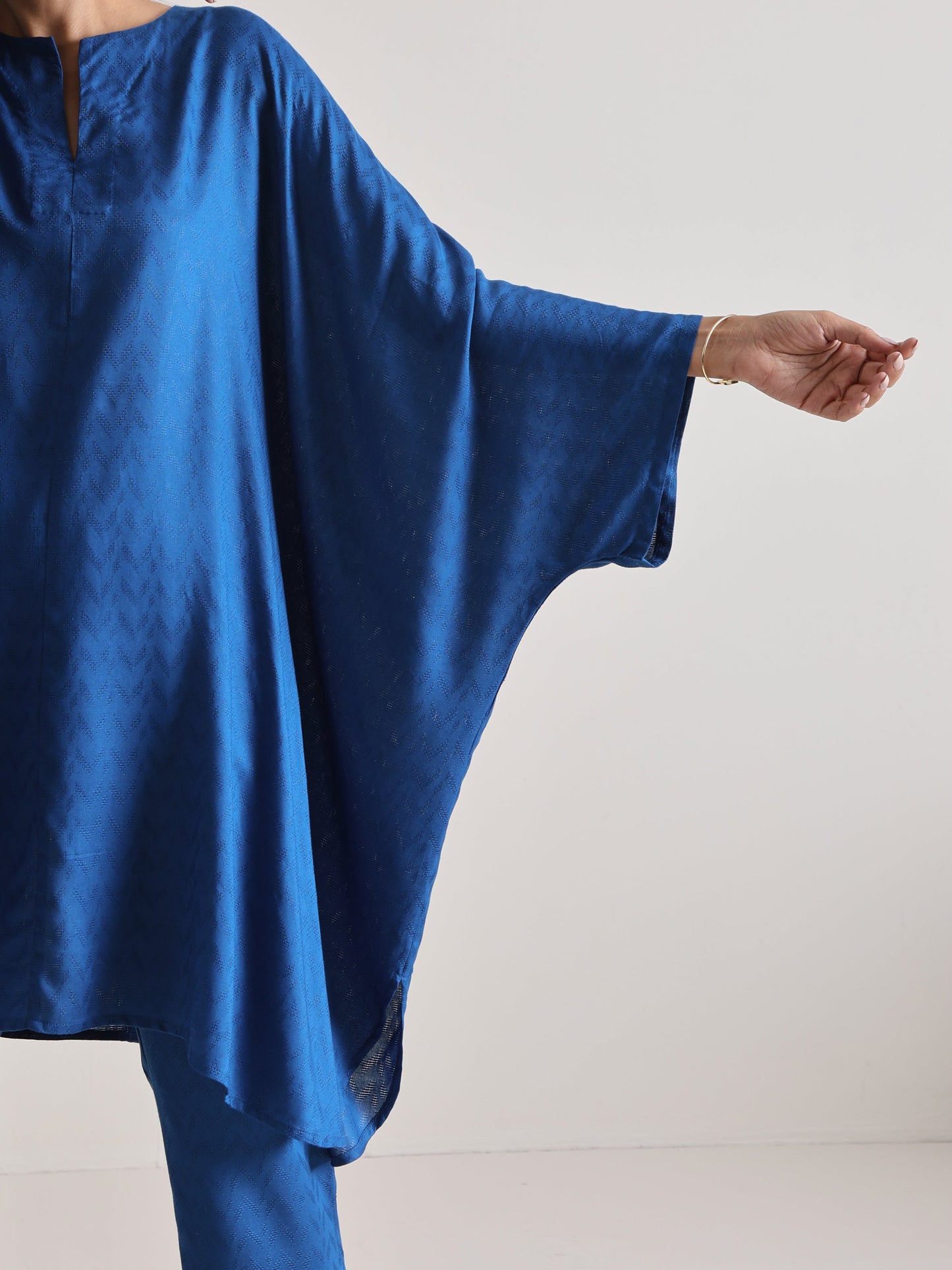 trueBrowns Ink Blue Oversized Round Co-Ord Set - Distacart