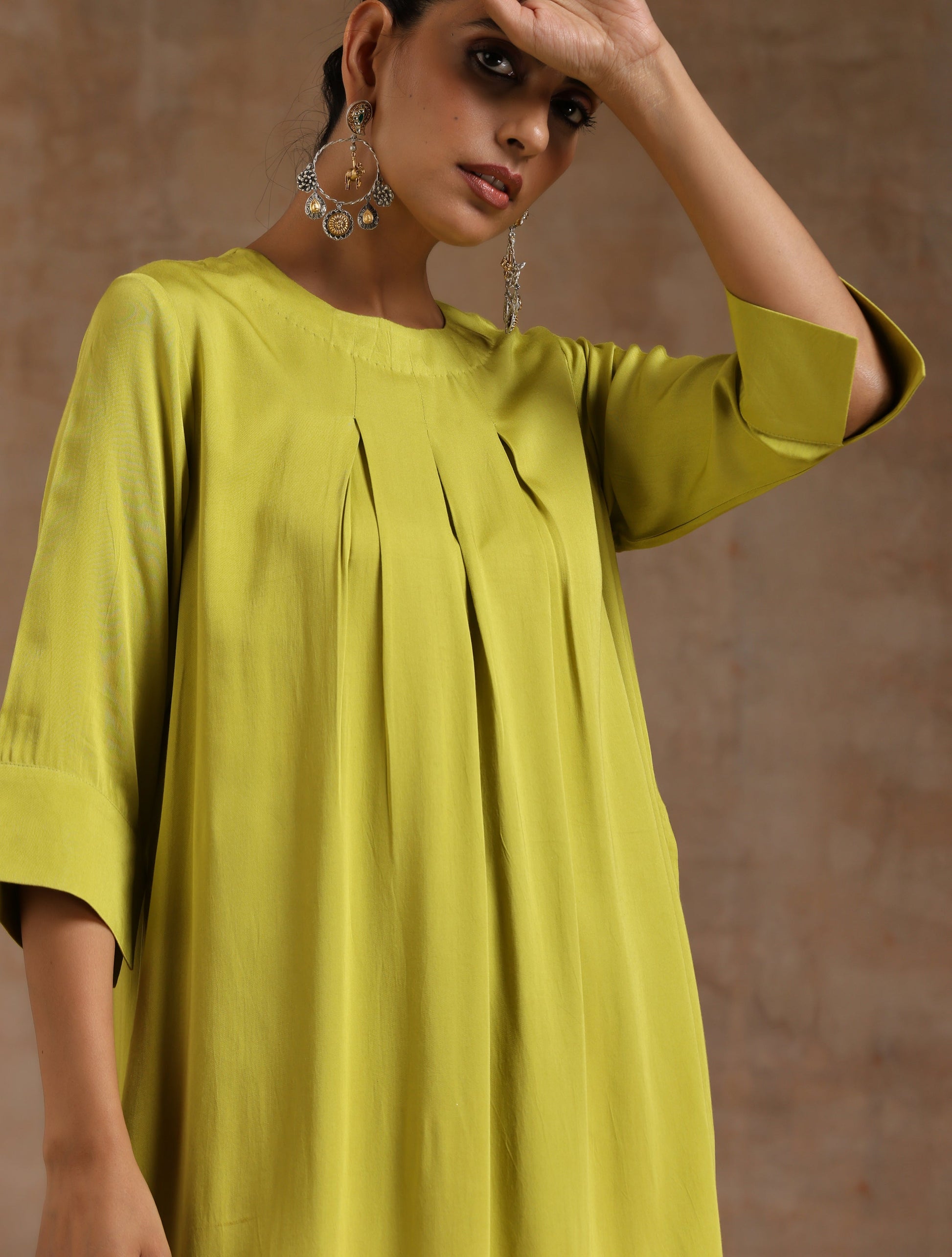 trueBrowns Lime Modal Satin Neck Pleat Kurta Set - Distacart