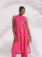 Thumbnail for trueBrowns Pink Cotton Print Sleeveless Kurta Set