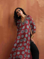 Thumbnail for trueBrowns Maroon Print High Slit Kurta Set - Distacart
