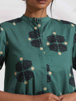 Thumbnail for trueBrowns Green Cotton Print Front Slit Kurta Set
