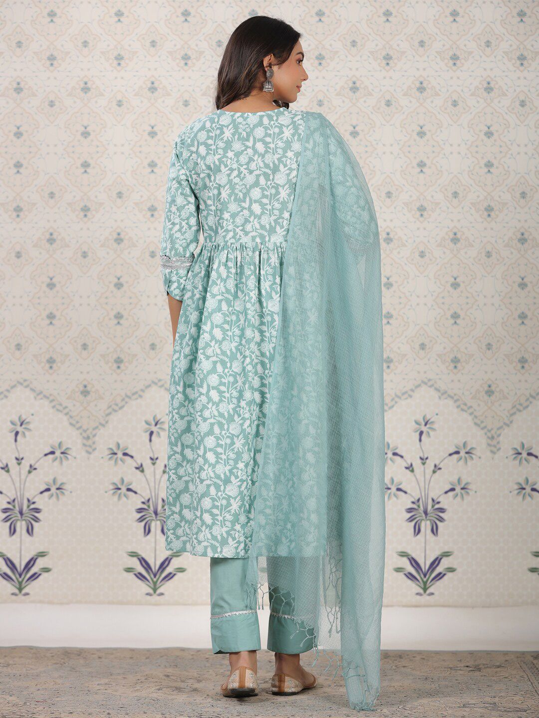 Ode by House of Pataudi Floral Printed Pure Cotton Kurta With Palozza & Dupatta - Distacart