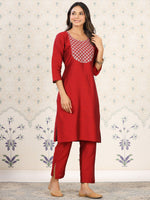 Thumbnail for Ode by House of Pataudi Floral Embroidered Yoke Sequined Straight Kurta with Trousers - Distacart