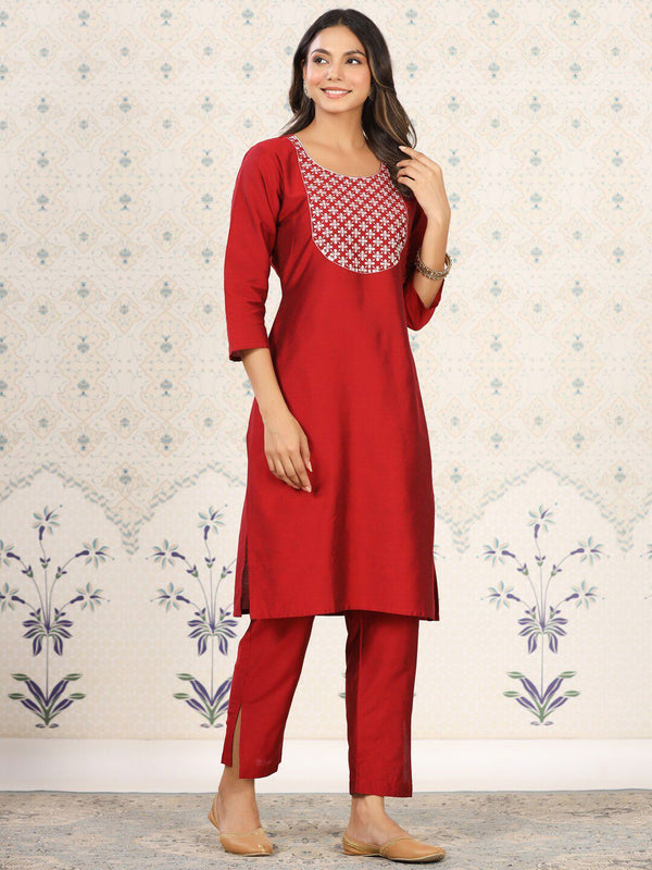 Ode by House of Pataudi Floral Embroidered Yoke Sequined Straight Kurta with Trousers - Distacart