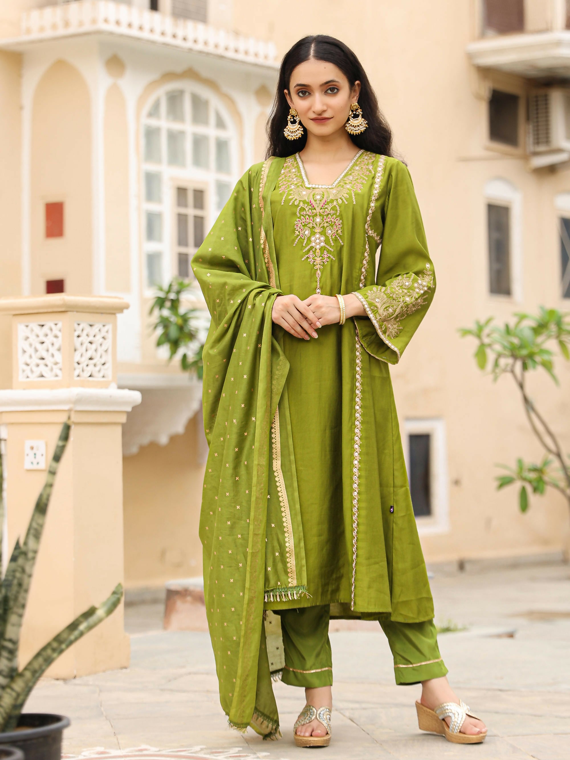 J4747MEHNDIGREEN (1)-2000x2666