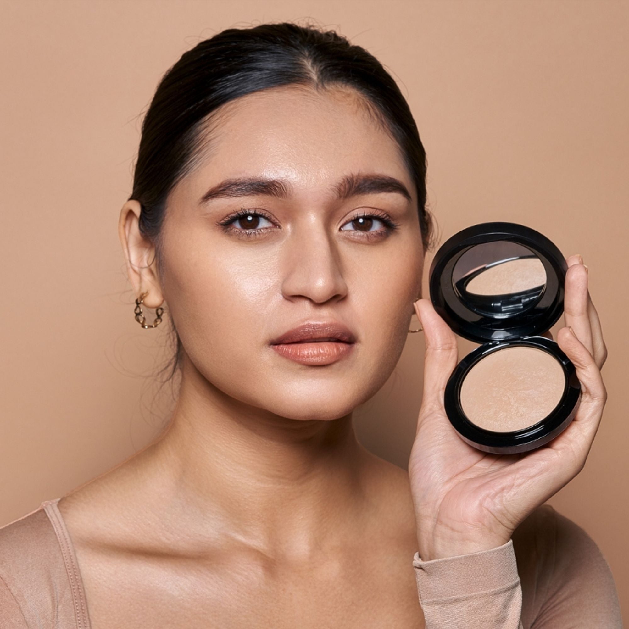 Europe Girl Mineralize Skin Finish Compact Powder - 50 - Distacart
