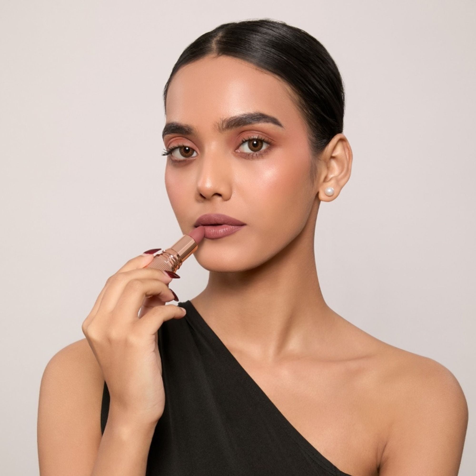 Europe Girl Silky Matte Lipstick - EG-11 Soft Brown - Distacart
