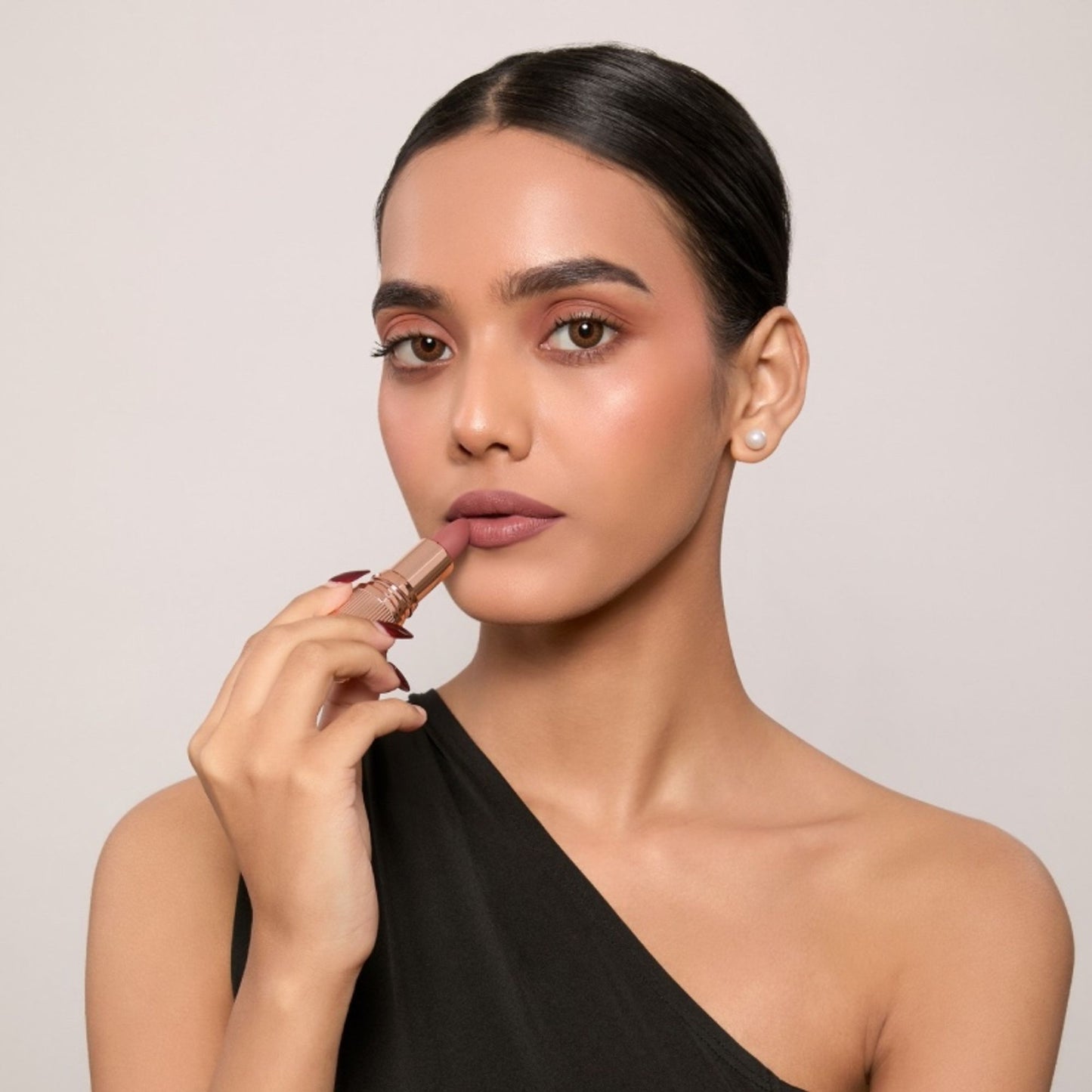 Europe Girl Silky Matte Lipstick - EG-11 Soft Brown - Distacart