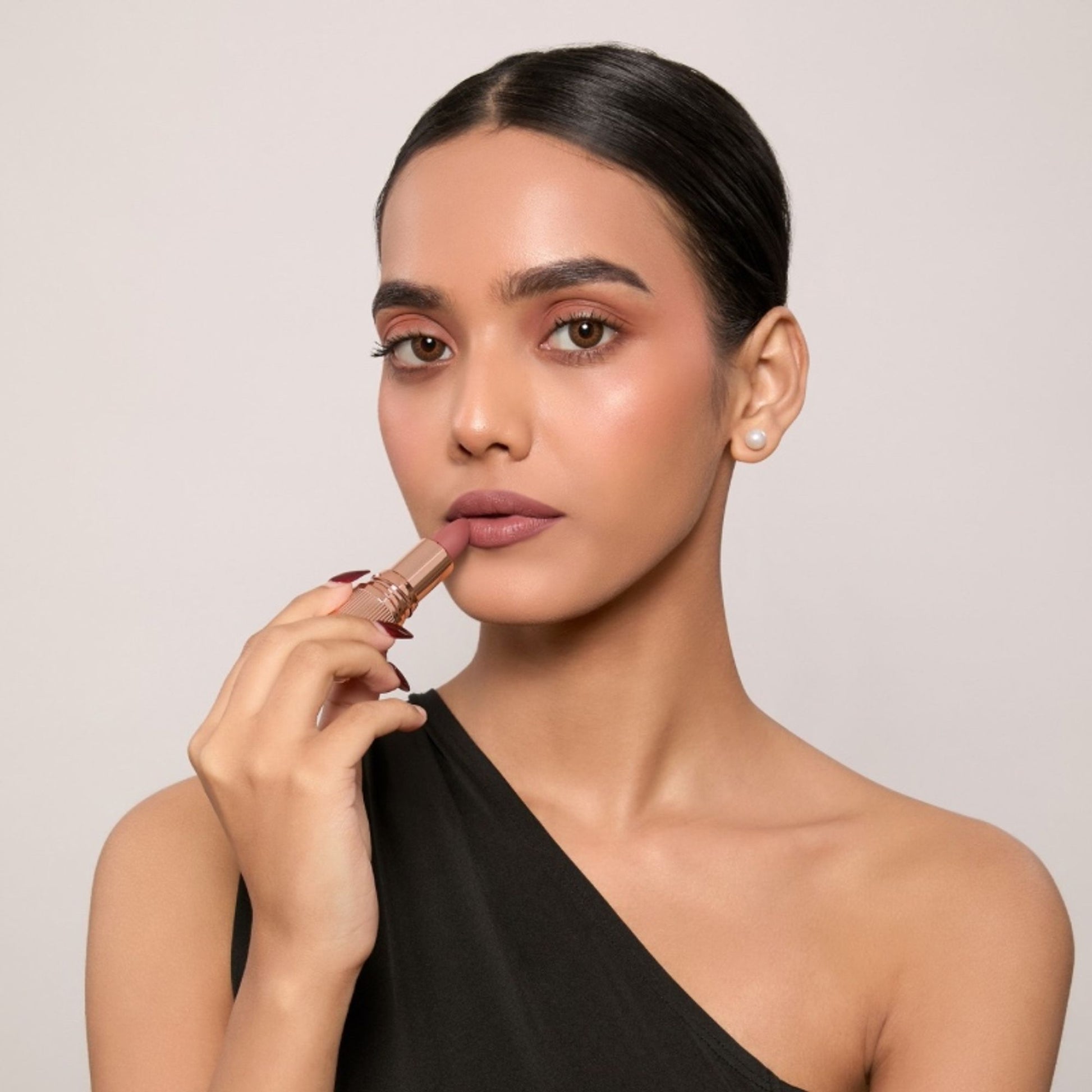 Europe Girl Silky Matte Lipstick - EG-11 Soft Brown - Distacart