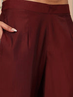 Thumbnail for Ode by House of Pataudi Floral Printed Straight Chanderi Silk Kurta with Trousers - Distacart