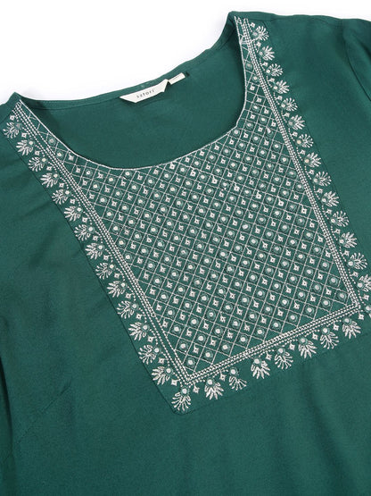 Sztori Plus Size Floral Yoke Design Thread Work Straight Kurta - Distacart