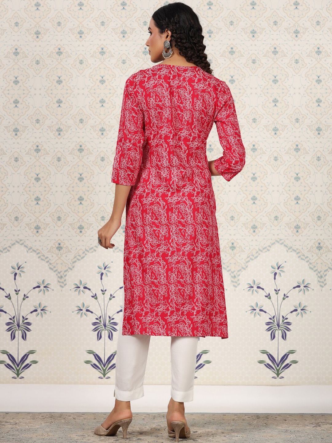 Ode by House of Pataudi Printed Round Neck Straight Kurta - Distacart