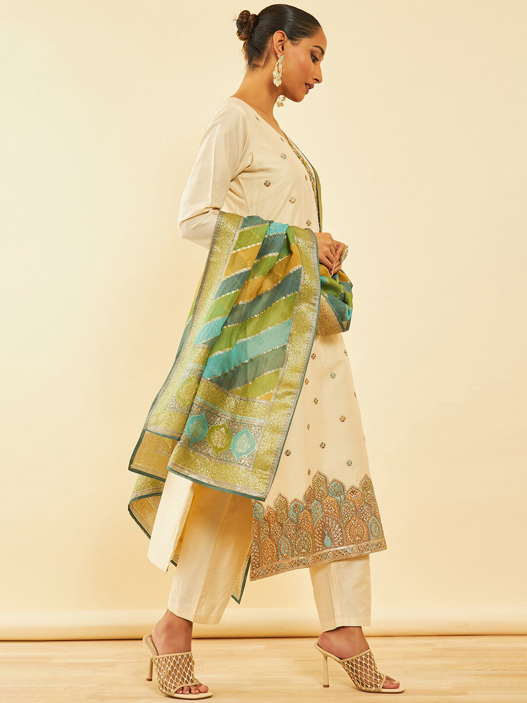 Soch Floral Embroidered Regular Zardozi Kurta with Trousers & Dupatta - Distacart