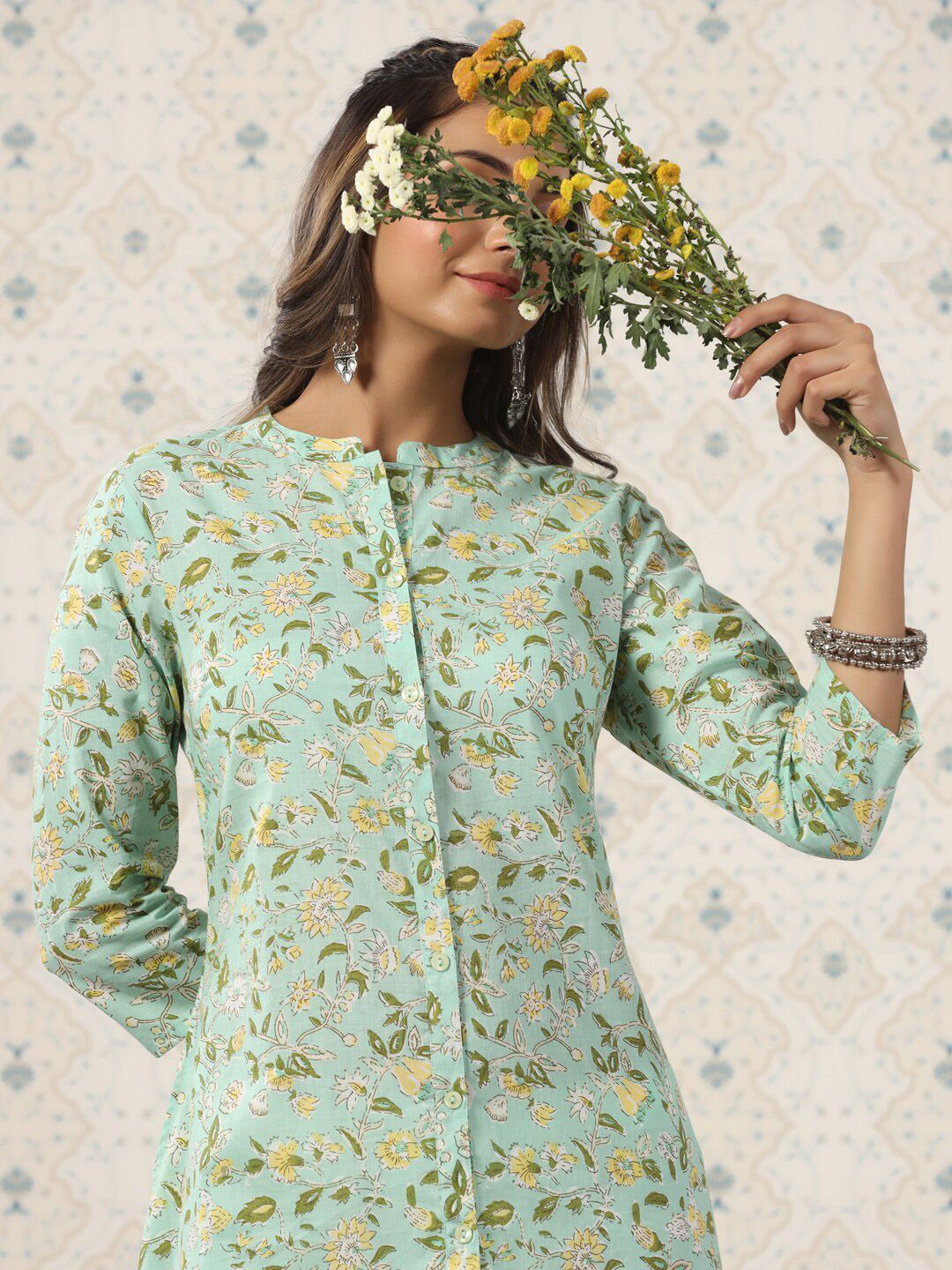 Ode by House of Pataudi Floral Printed Band Collar Pure Cotton Kurta - Distacart
