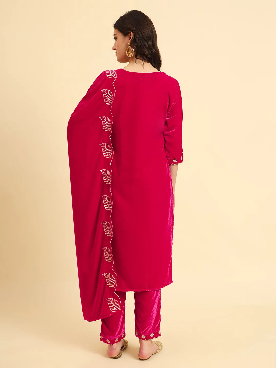Yufta Pink Velvet Kurta Trouser And Dupatta Set With Embroidery