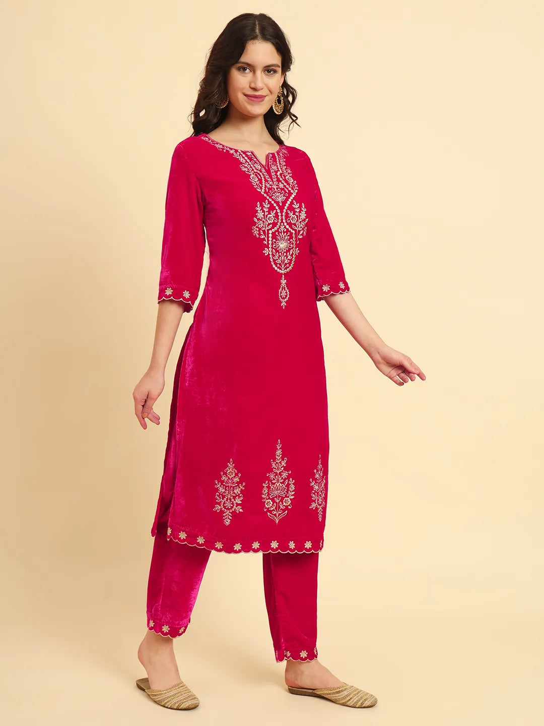 Yufta Pink Velvet Kurta Trouser And Dupatta Set With Embroidery