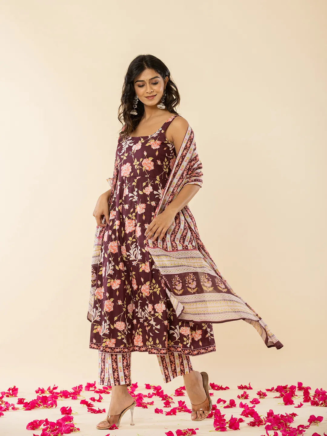 Yufta Brown Sleeveless Cotton Kurta With Dupatta Set