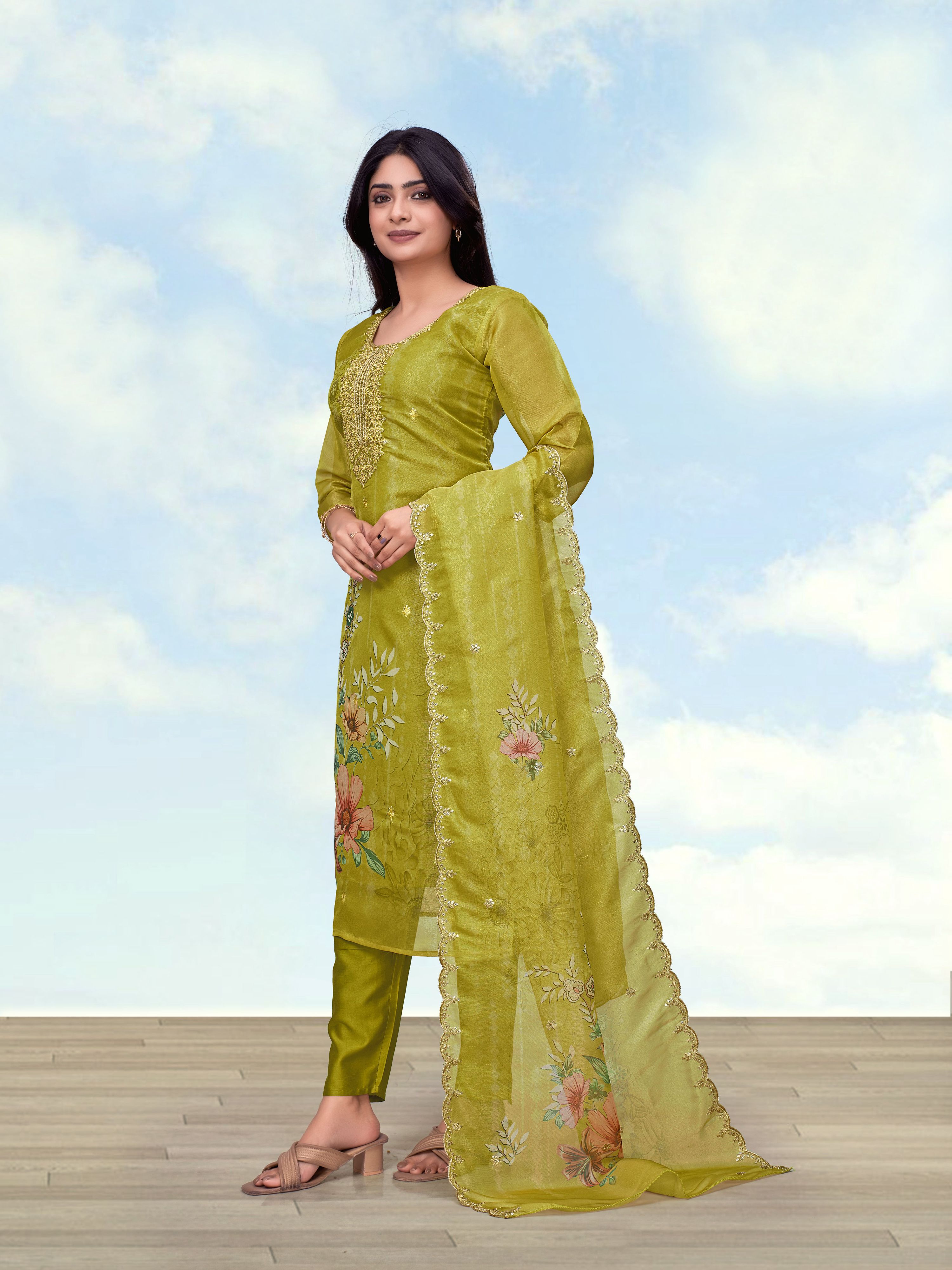 Monjolika Fashion Pear Simar Kurta Set With Floral Print - Dista