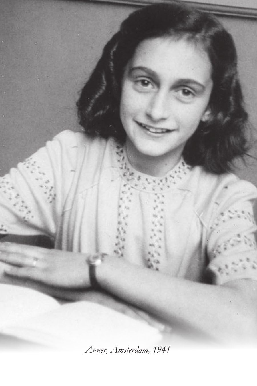 Diary Of A Young Girl - Anne Frank - Dista