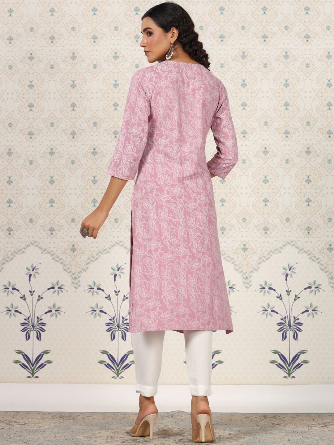 Ode by House of Pataudi Printed Round Neck Straight Kurta - Distacart