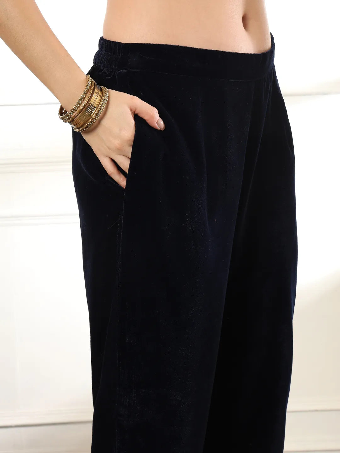 Yufta Velvet Black Kurta Dupatta Set With Embroidery - Distacart