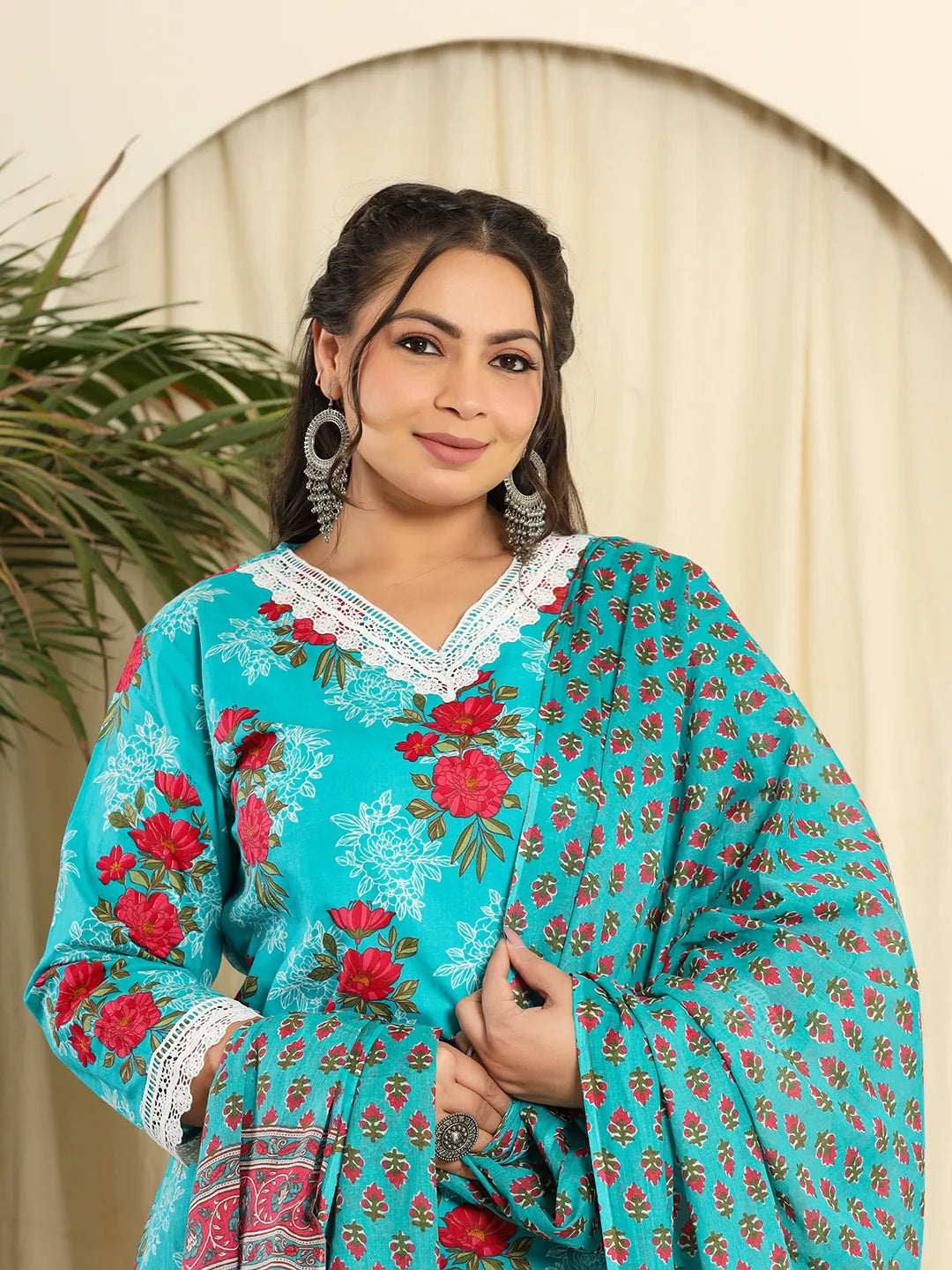 Yufta Pure Cotton Blue Kurta Dupatta Pant Set With Handwork