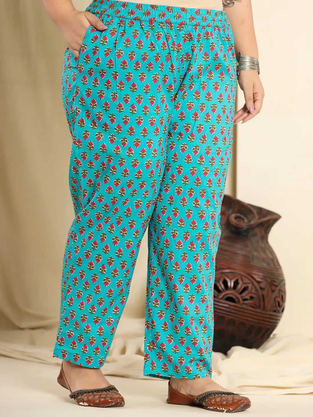 Yufta Pure Cotton Blue Kurta Dupatta Pant Set With Handwork
