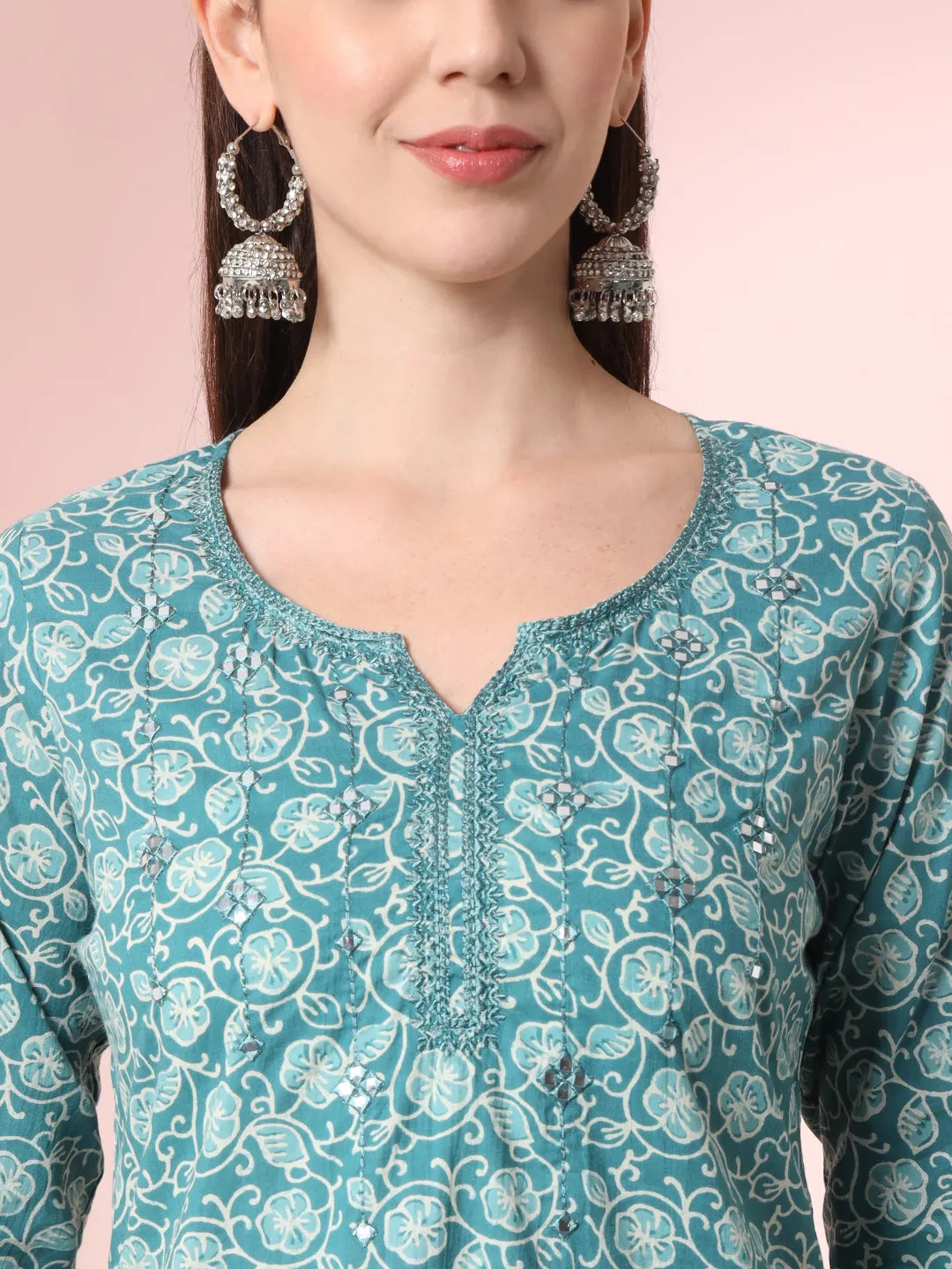 Yufta Green Pure Cotton Thread_Work Straight Kurta Dupatta Pant Set