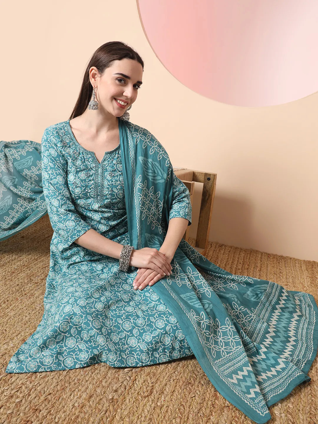 Yufta Green Pure Cotton Thread_Work Straight Kurta Dupatta Pant Set