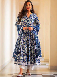 Thumbnail for Kalini Floral Printed Regular Anarkali Kurta with Trousers & With Dupatta - Distacart