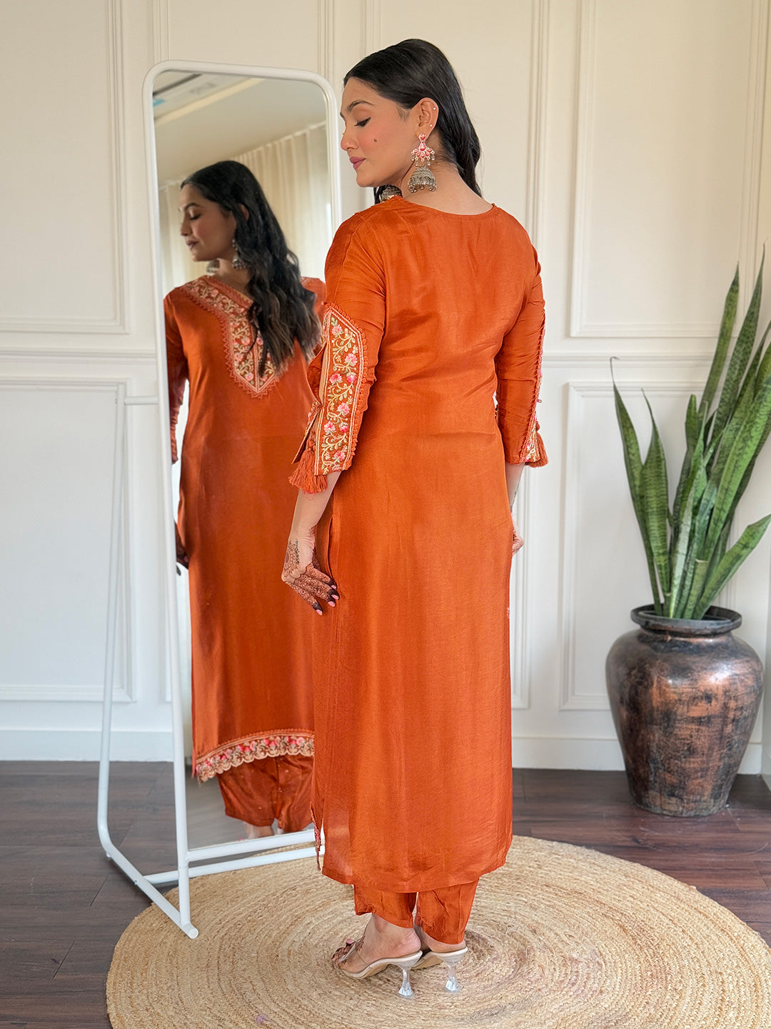 The52 Beautiful Women's Thread work Viscose Fabric Straight Kurta, Pant and Dupatta Set