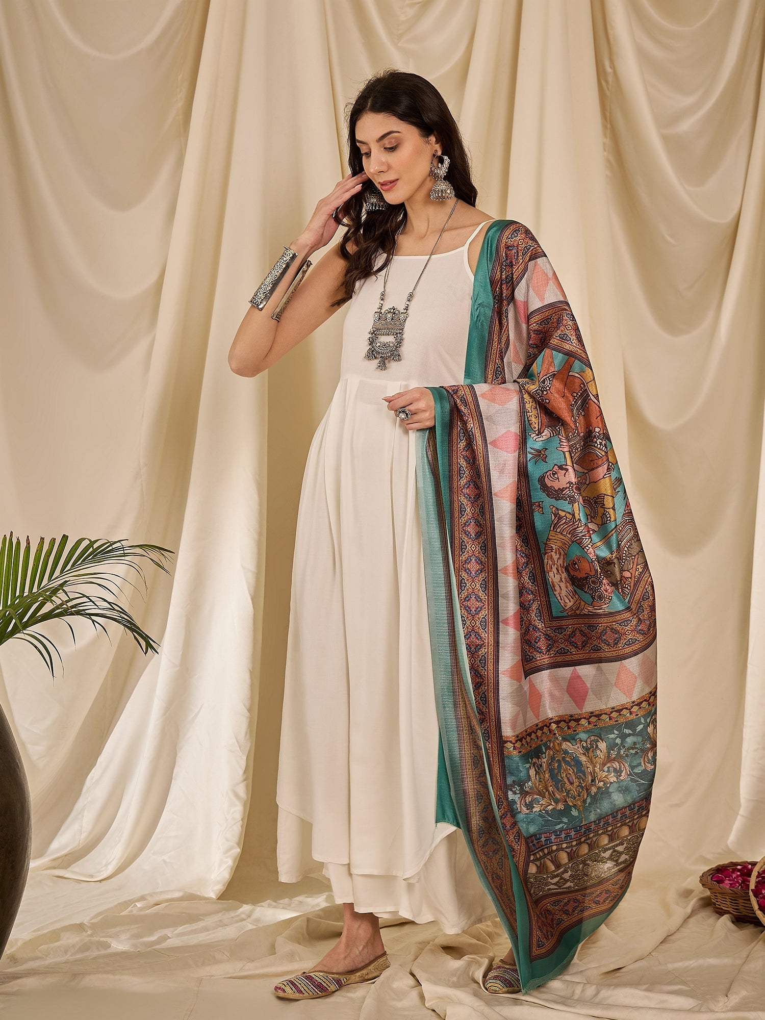 InWeave White Strappy Rama Green Dupatta Set - Distacart