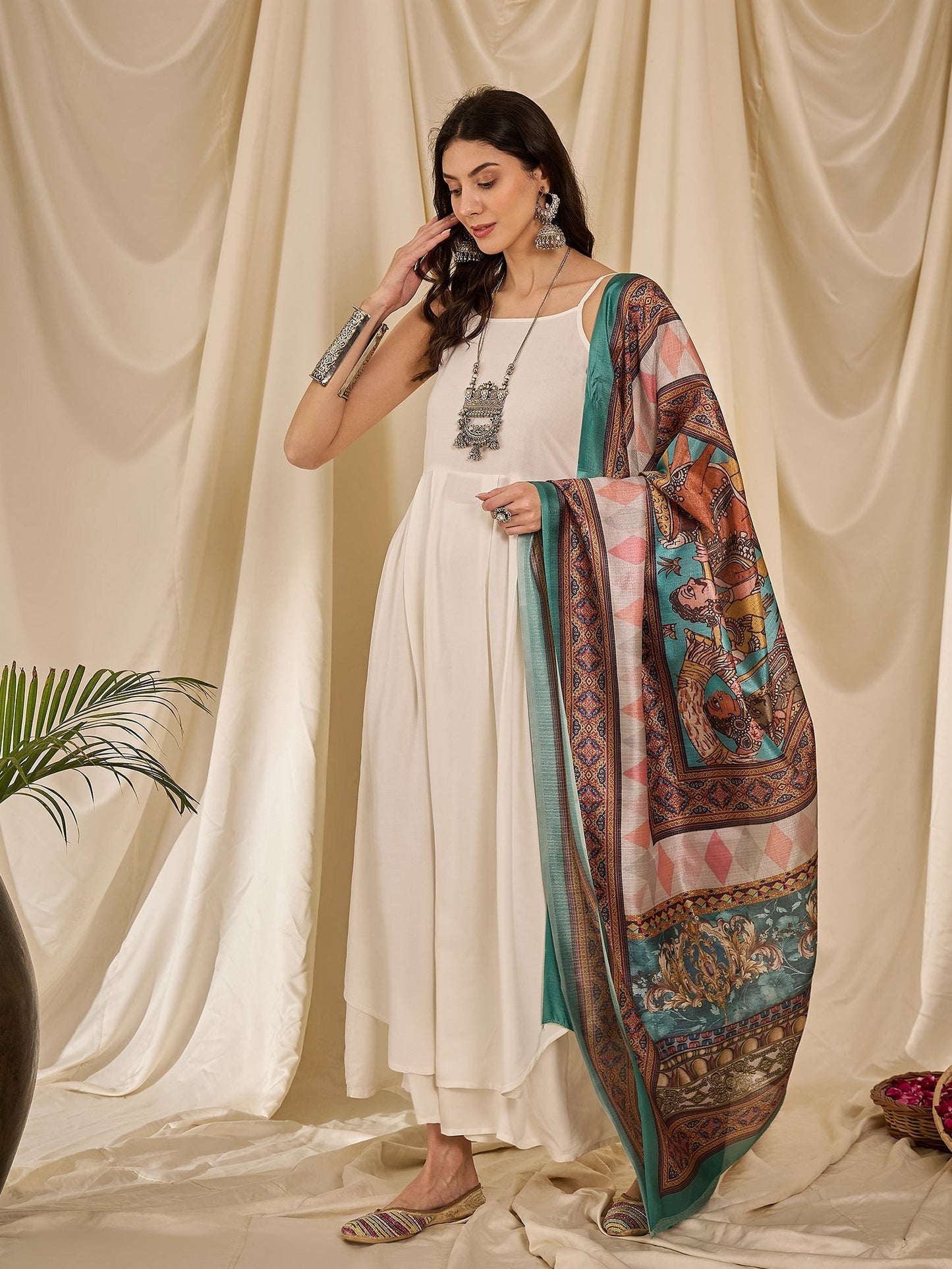 InWeave White Strappy Rama Green Dupatta Set - Distacart