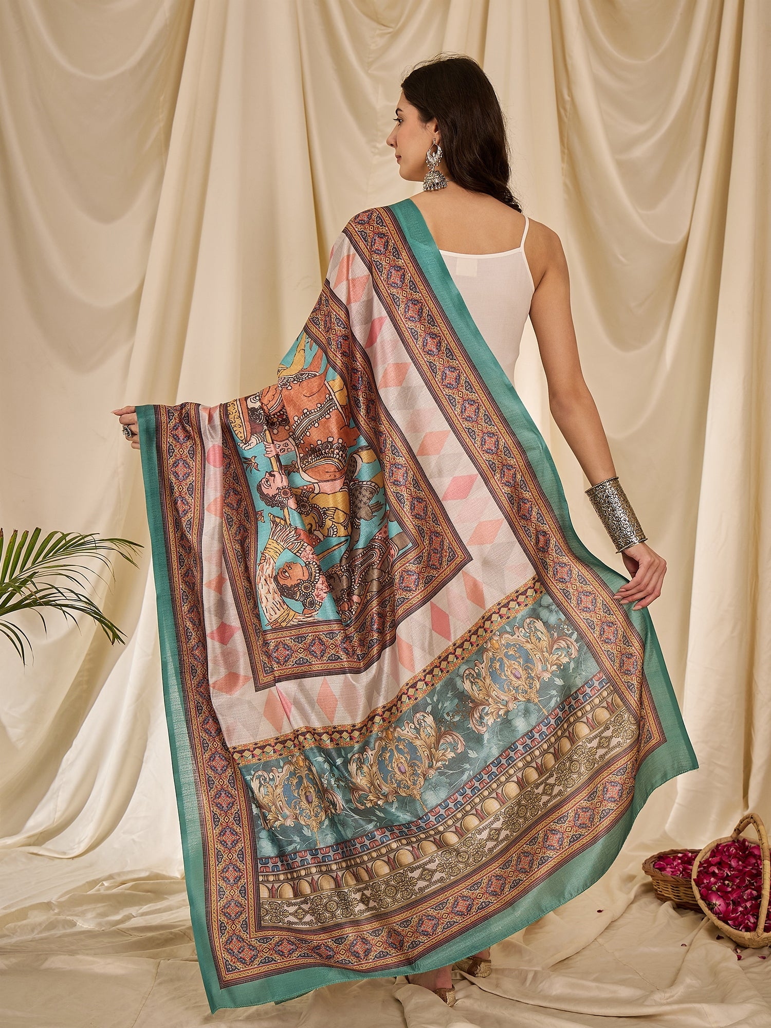 InWeave White Strappy Rama Green Dupatta Set - Distacart