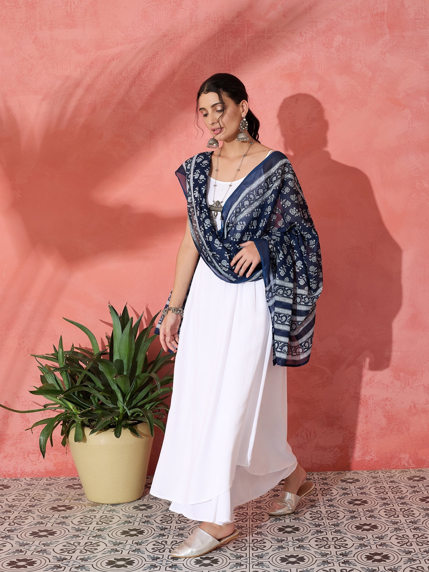 InWeave White Strappy Kurta Palazzo Set With Blue Floral Dupatta - Distacart