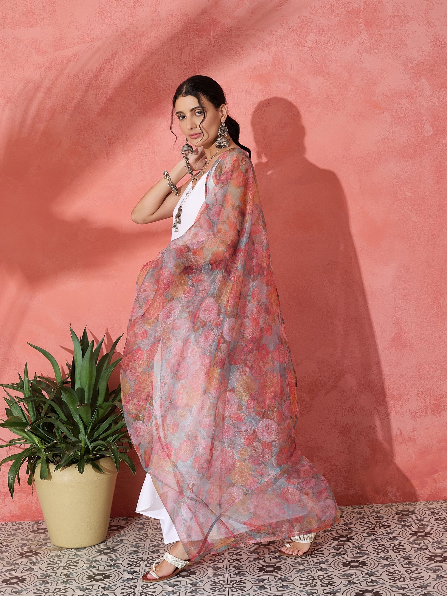 InWeave White Strappy Set With Green Organza Dupatta - Distacart