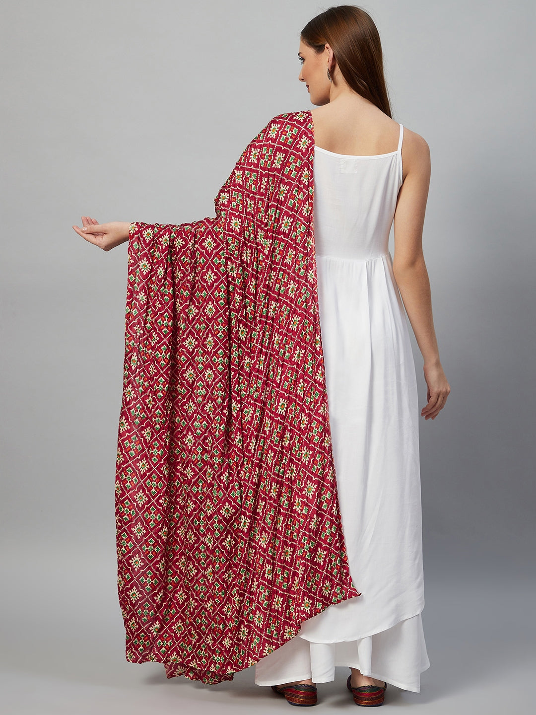 InWeave White Strappy Set - Maroon Fosilk Dupatta