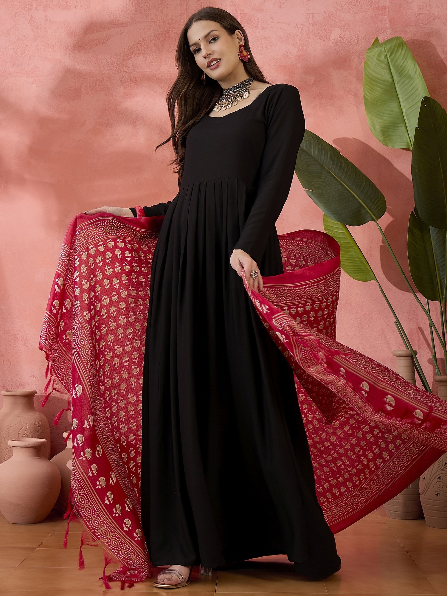 InWeave Black Sweetheart Kurta With Dupatta - Distacart