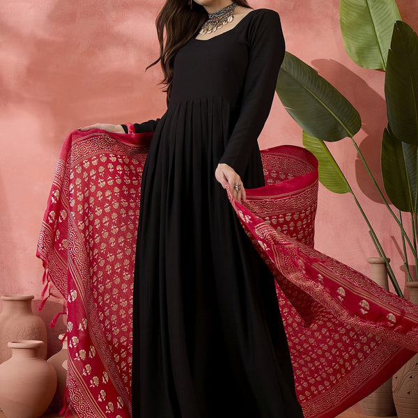 InWeave Black Sweetheart Kurta With Dupatta - Distacart